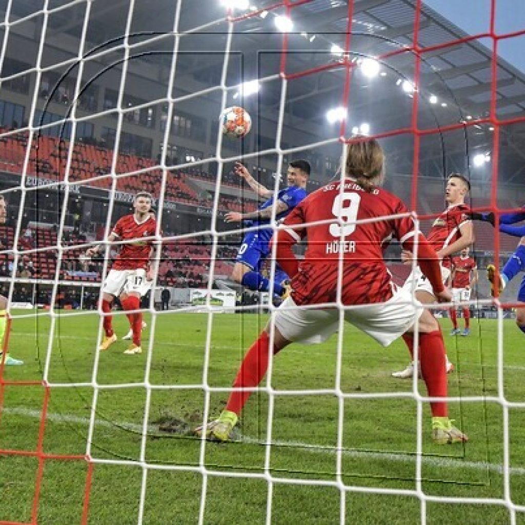 Bundesliga: Charles Aránguiz marcó en derrota del Leverkusen ante Friburgo