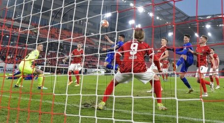 Bundesliga: Charles Aránguiz marcó en derrota del Leverkusen ante Friburgo