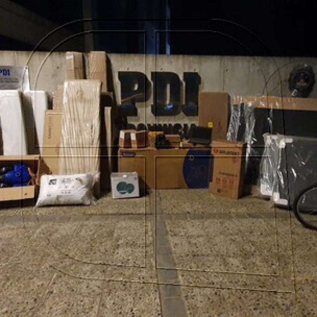 Valparaíso: PDI recupera especies sustraídas a camión repartidor de empresa de r