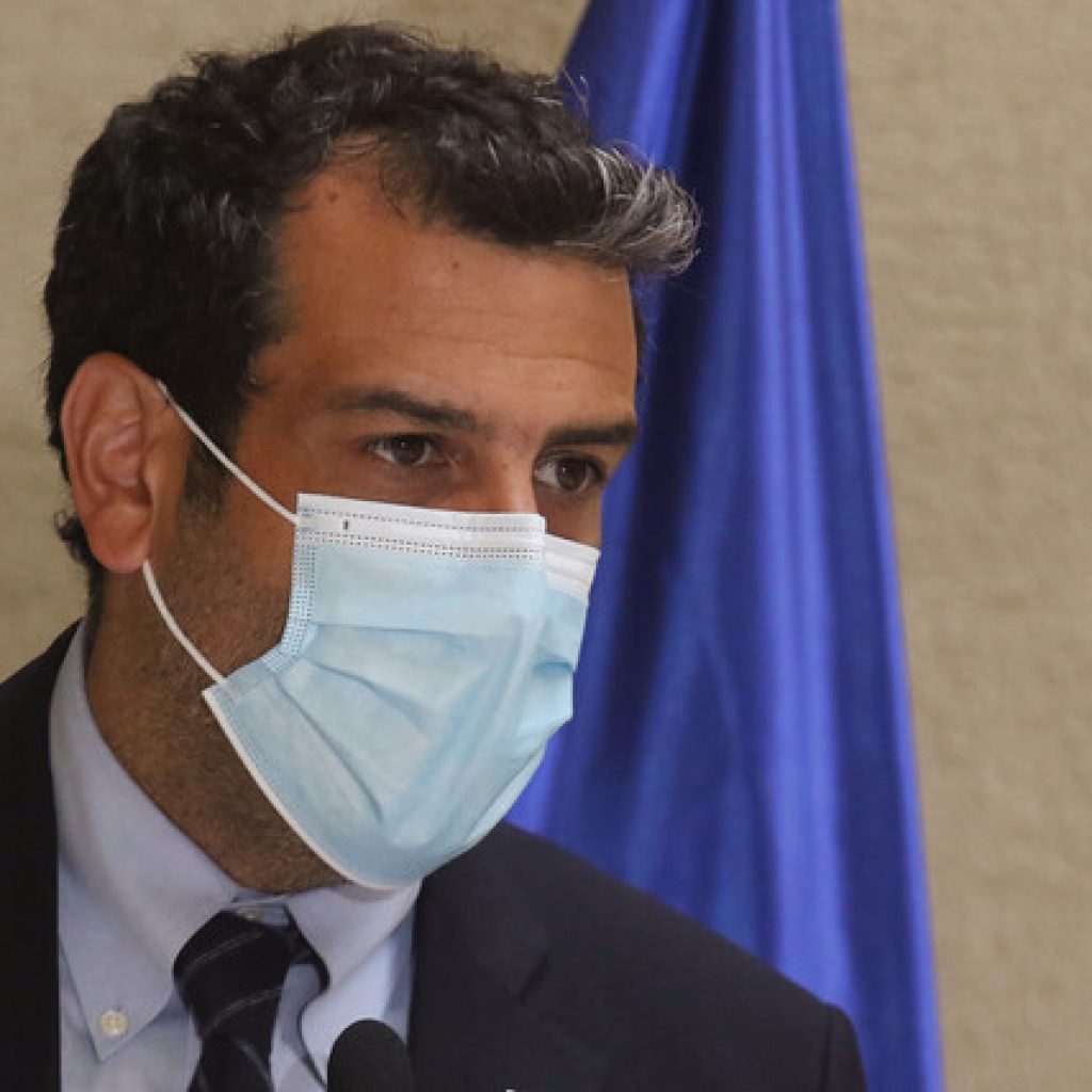 Delgado arriba a Quillón para encabezar COE por incendio forestal