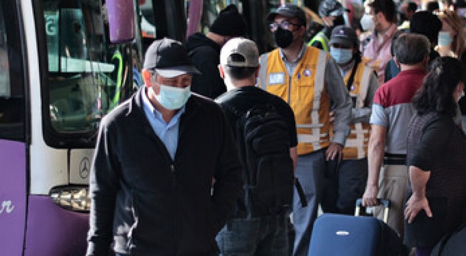 220 mil personas saldrán este fin de semana desde terminales de buses de la RM