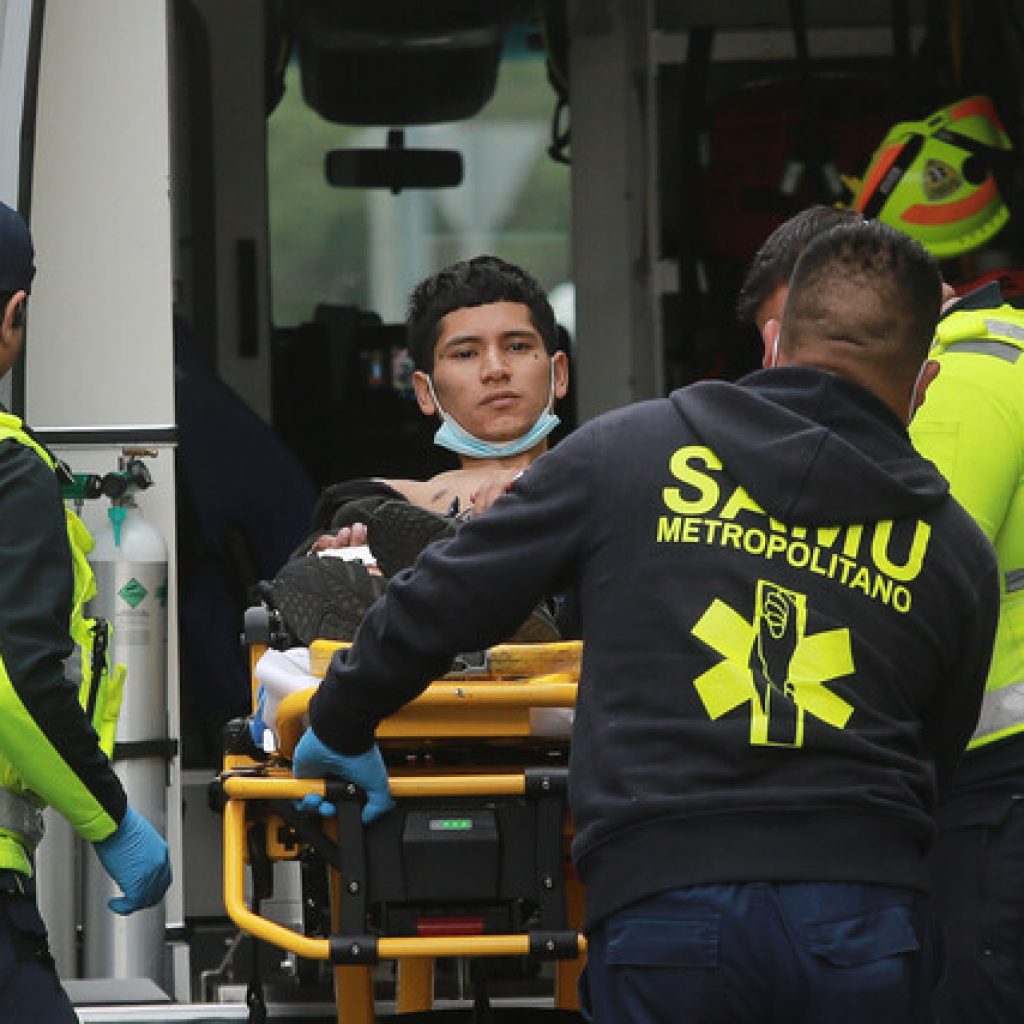 Tres detenidos deja balacera en pleno centro de Santiago