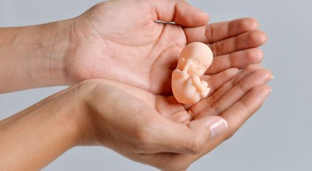 63,8% de objetores de conciencia frente al aborto en tres causales son mujeres
