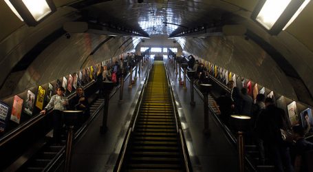 Reino Unido sigue la escalada de contagios y notifica casi 130.000