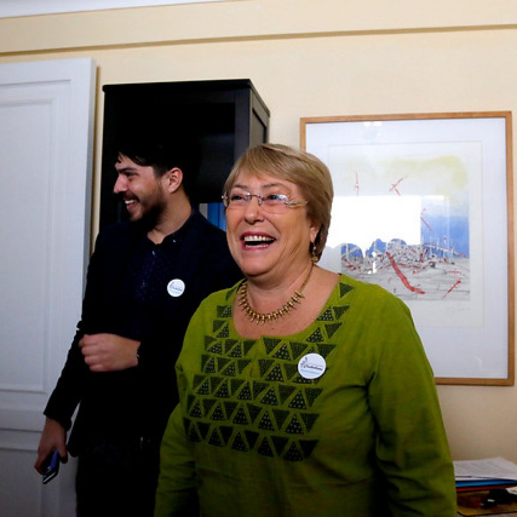 Michelle Bachelet: “Yo voy a votar por Gabriel Boric”