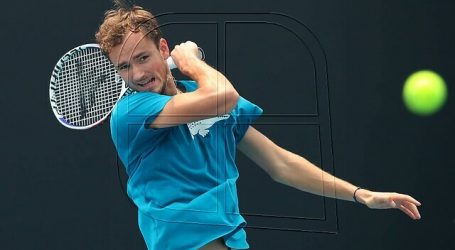 Tenis: Medvedev-Tsitsipas completan las semifinales masculina en Australia