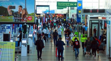 Hinchas de Colo Colo y la ‘U’ protagonizan incidentes en Aeropuerto de Santiago