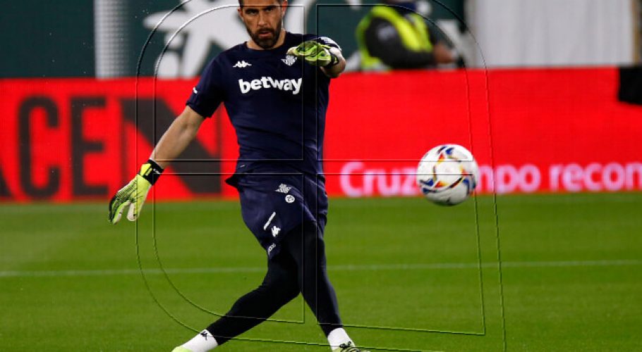 España: Claudio Bravo fue titular en goleada del Betis sobre el Espanyol