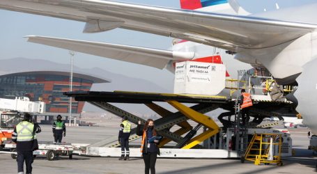 Chile recibe más de 309 mil dosis de vacunas del laboratorio Pfizer-BioNTech