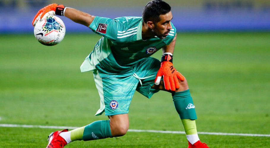 Claudio Bravo: "Argentina será un rival sumamente competitivo"