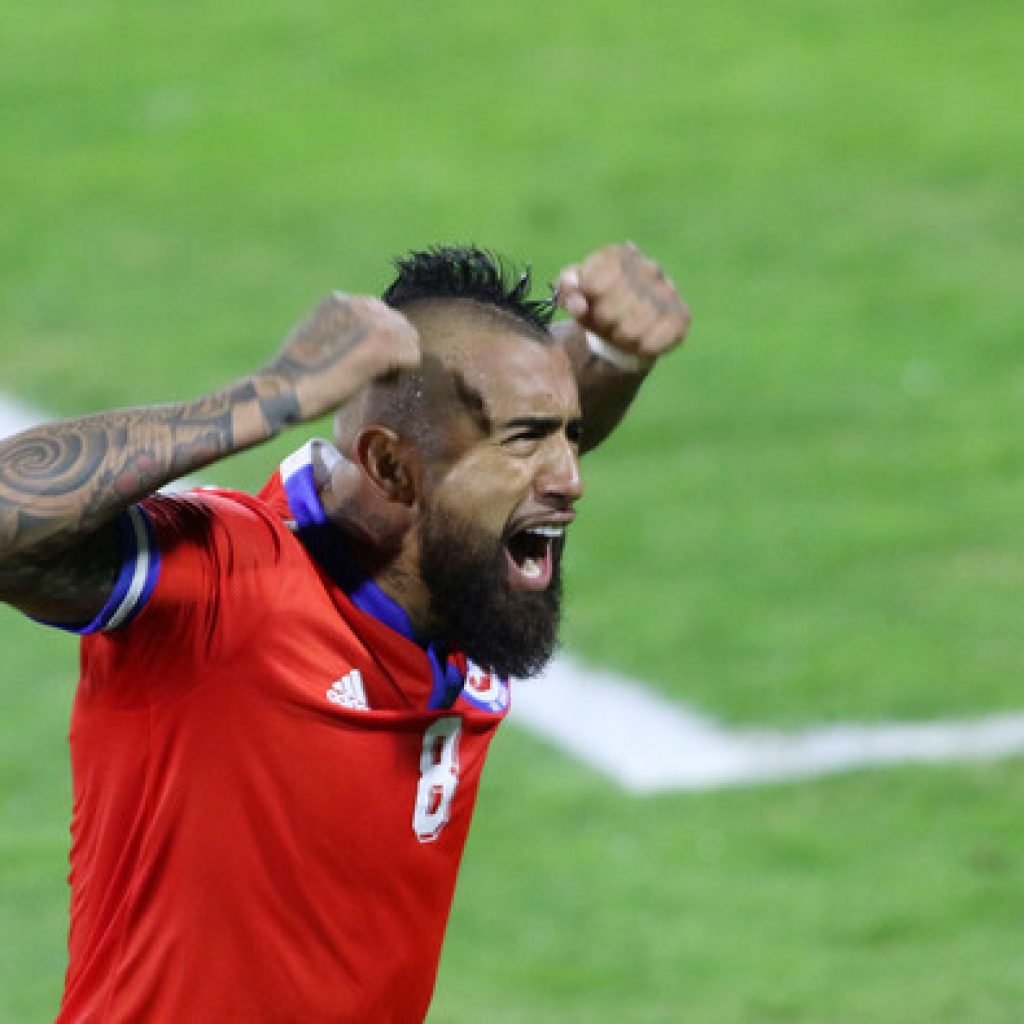 Arturo Vidal: "Nunca está muerto quien pelea. Vamos Chile!!"