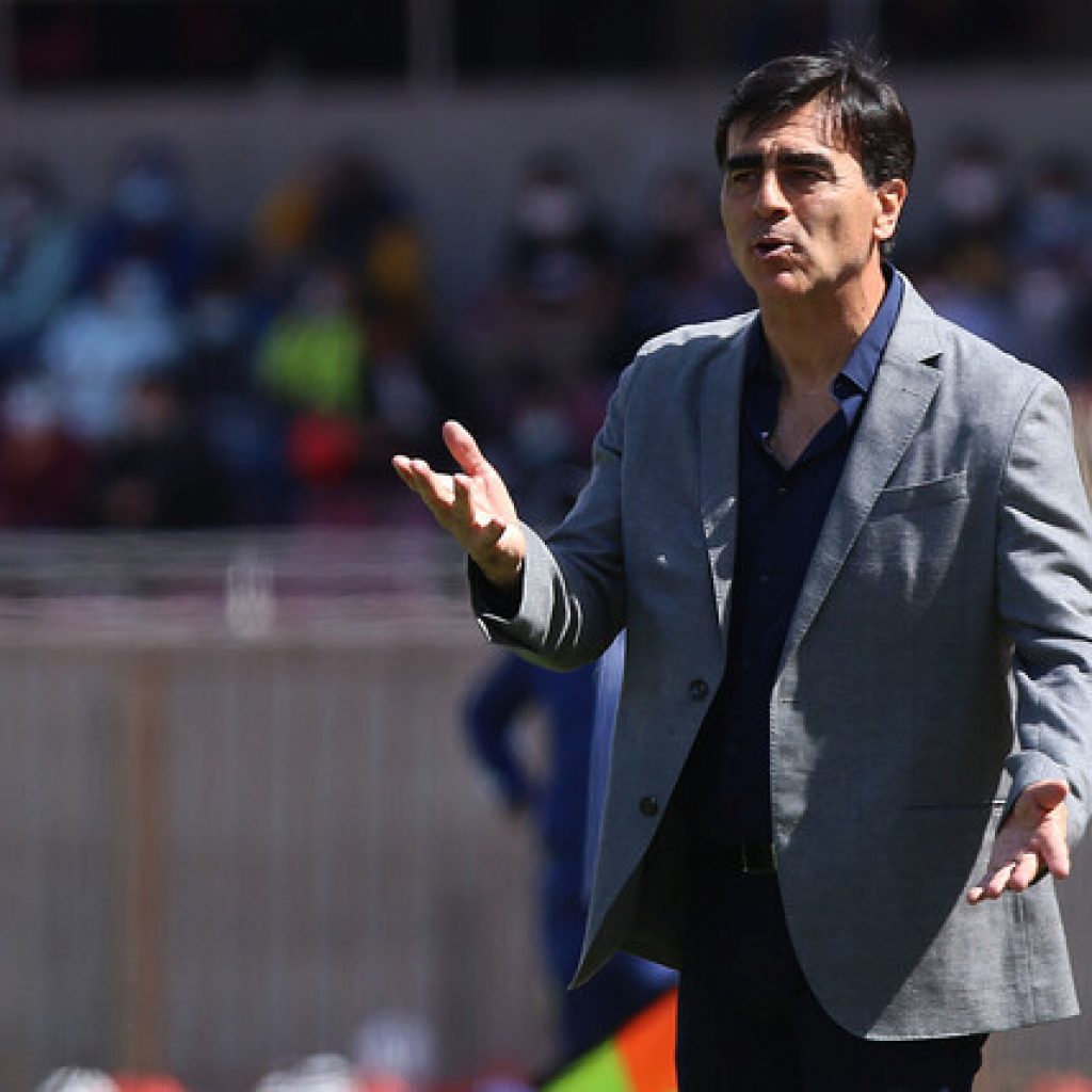 Gustavo Quinteros: “Cada clásico lo jugamos con la motivación de la gente”