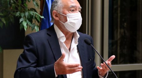 Flores acusó “abandono de responsabilidades” por aumento de contagios