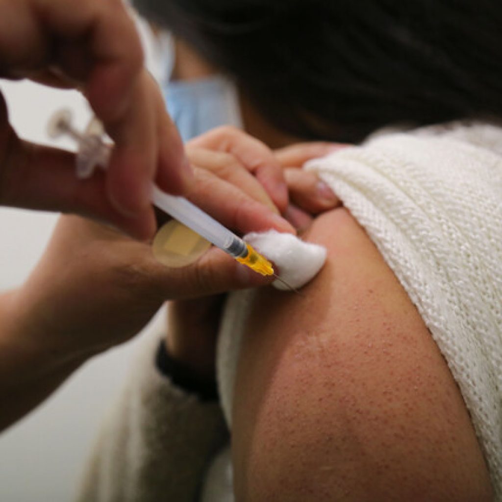Más de 11,7 millones de vacunas de refuerzo se han administrado en Chile
