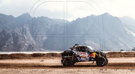 Dakar 2022: ‘Chaleco’ López sigue en la cima de la categoría Prototipos Ligeros