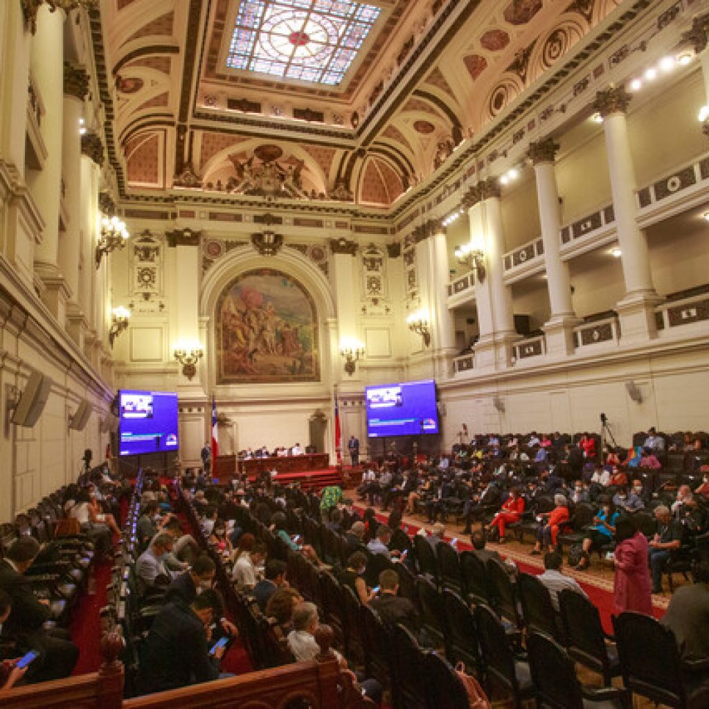 Más de 100 medios presentan iniciativa por el derecho a la comunicación