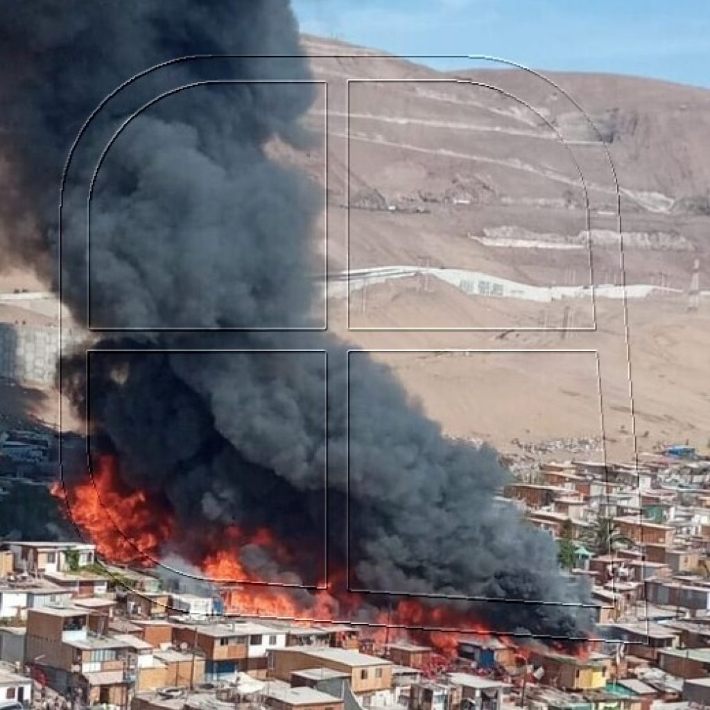 Al menos 30 casas quemadas por incendio en campamento de Iquique