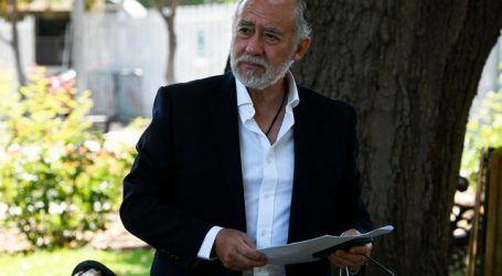 Flores emplaza al Minsal y acusa “abandono de responsabilidades” por la pandemia