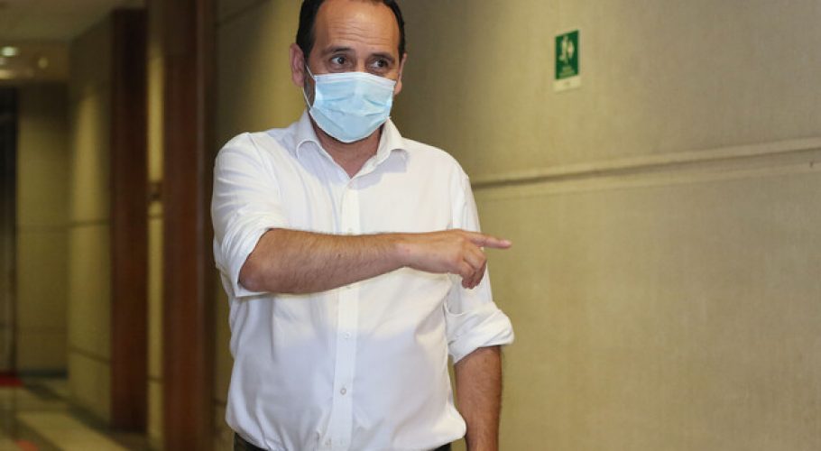 Cámara aprueba admisibilidad de proyecto del PC para frenar licitación del litio