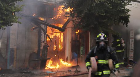 11 locales comerciales afectados por incendio en Viña del Mar