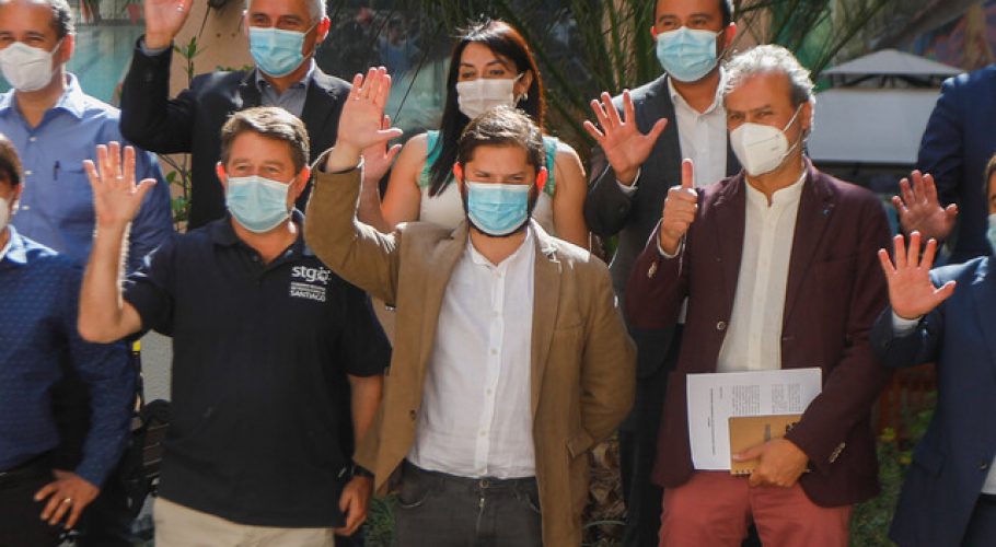Boric estuvo presente en reunión con Asociación de Gobernadores Regionales