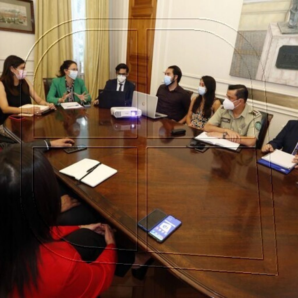 Municipalidad de Santiago crea mesa de coordinación jurídico policial