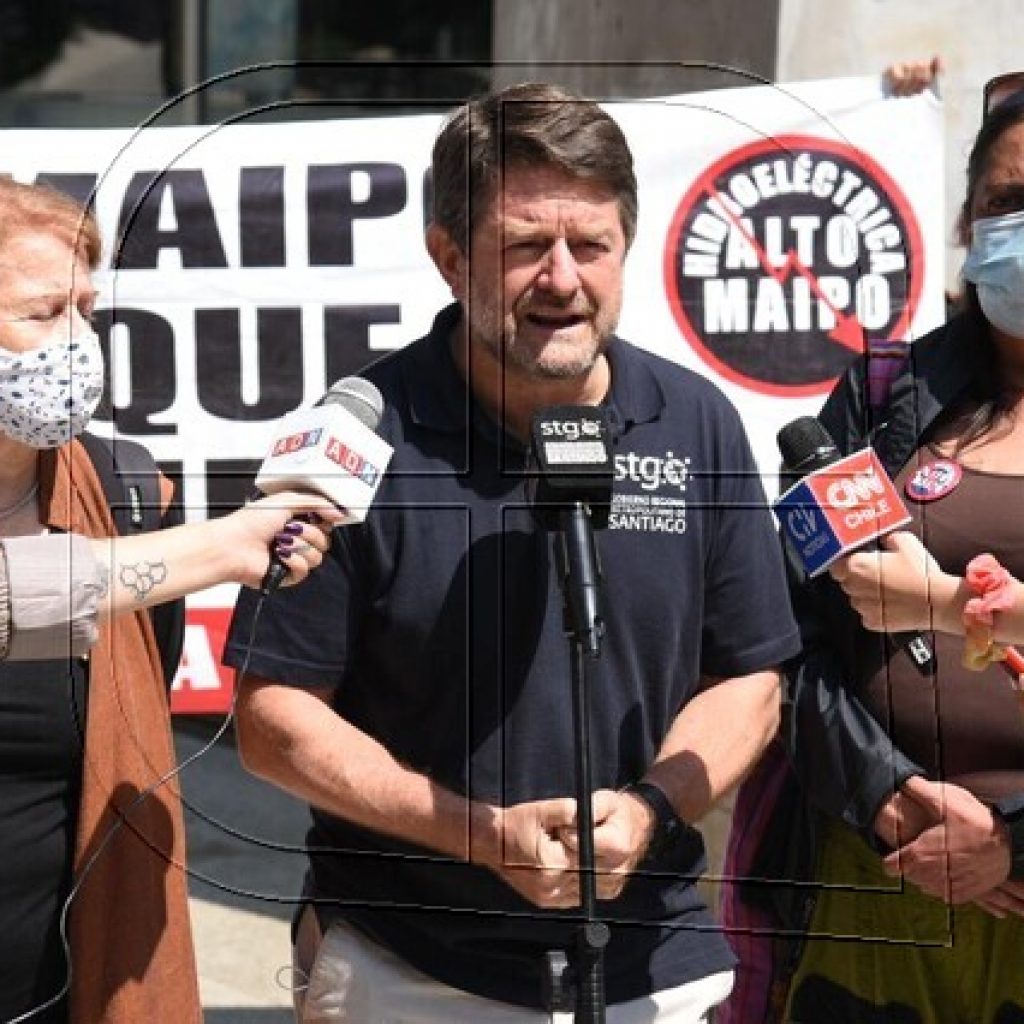 Gobernador Claudio Orrego se sumó a demanda civil contra Aguas Andinas