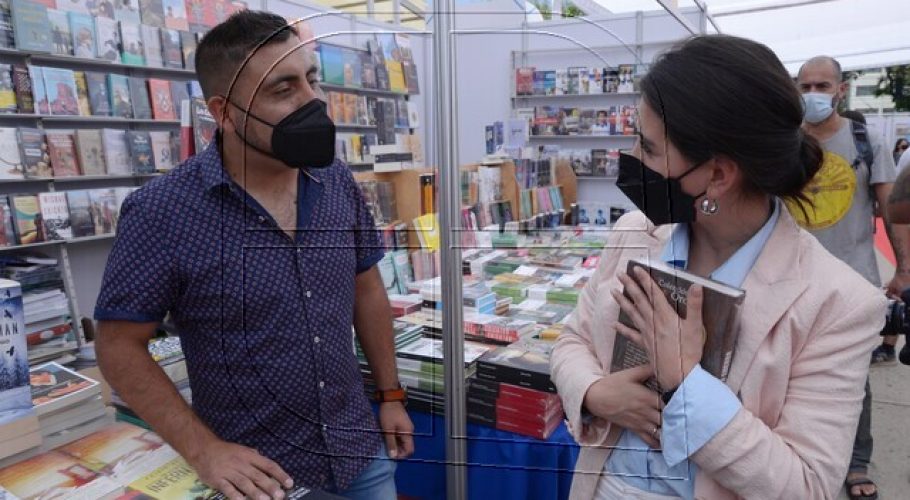 Feria del Libro de Viña del Mar celebra sus 40 años de manera presencial