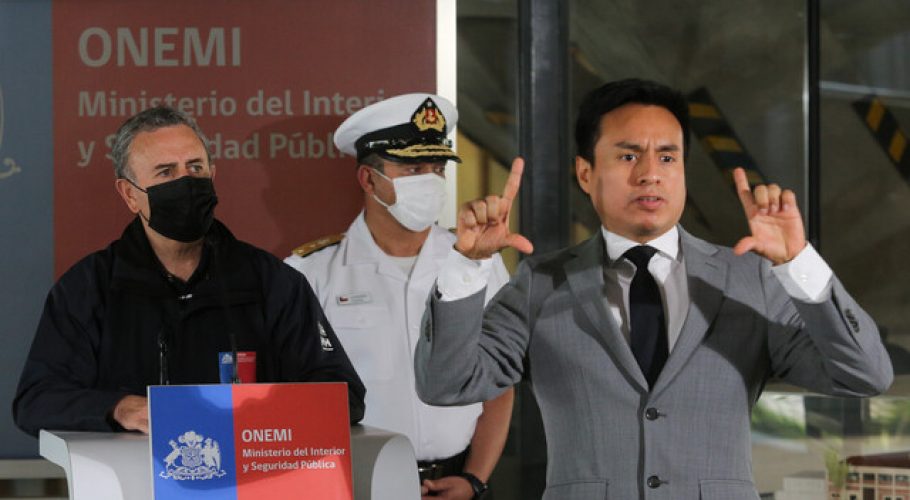 Balance de ONEMI reporta daños "menores" tras alerta de tsunami