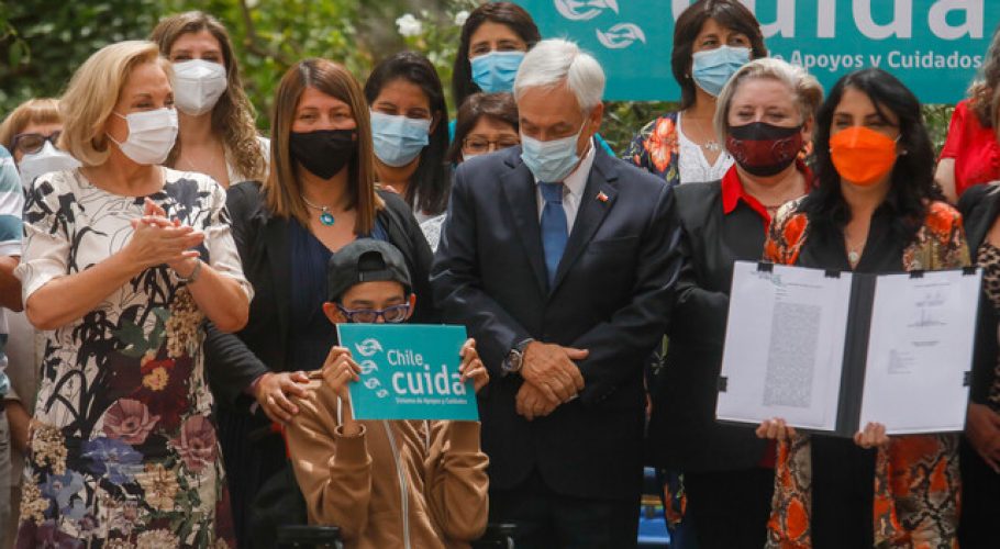 Piñera crea Subsistema Nacional de Apoyo y Cuidados