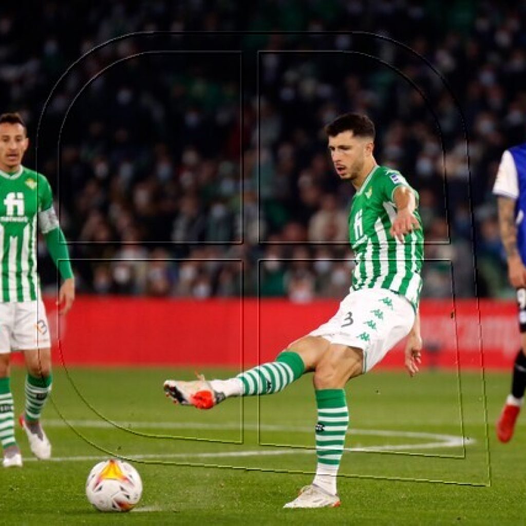 España: Claudio Bravo volvió a la titularidad en victoria del Betis sobre Alavés