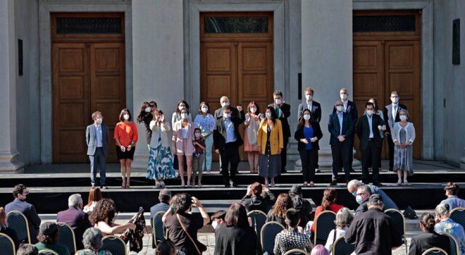 Cadem: 59% aprobó el gabinete de ministros designado por Gabriel Boric
