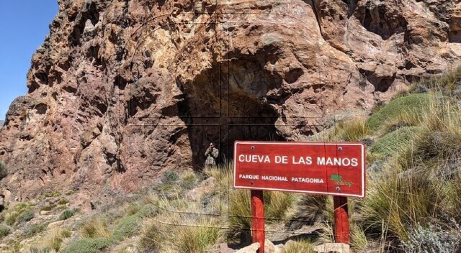 Fiscalía y PDI inician investigación por rayados en Cueva de las Manos