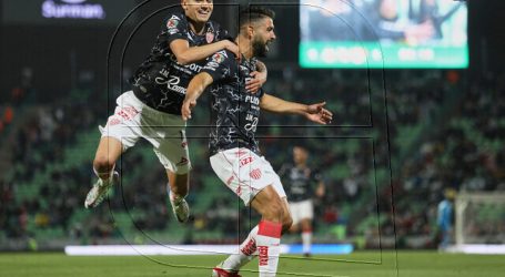 México: Ángelo Araos anotó en goleada de Necaxa sobre Santos Laguna