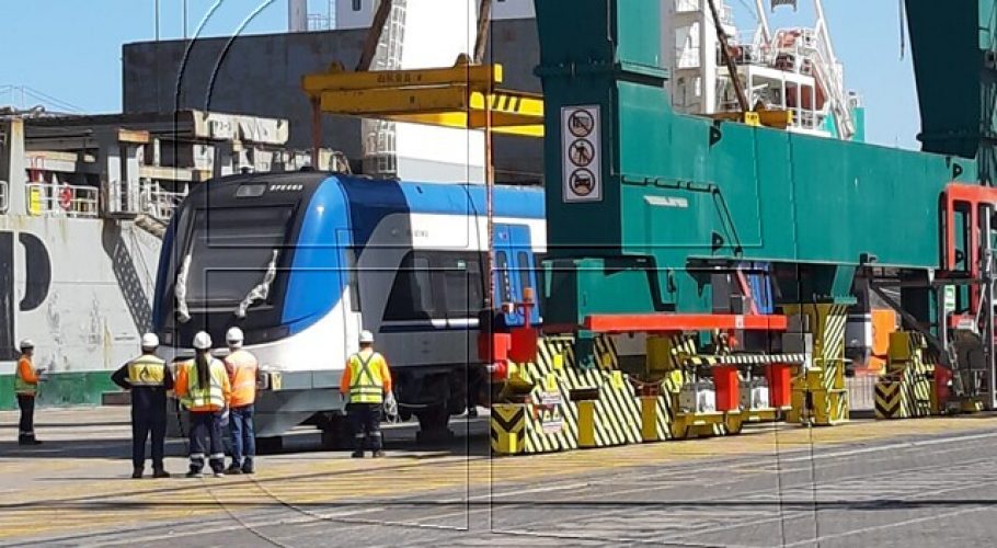 Llegan nuevos trenes para los servicios Nos y Rancagua-Estación Central
