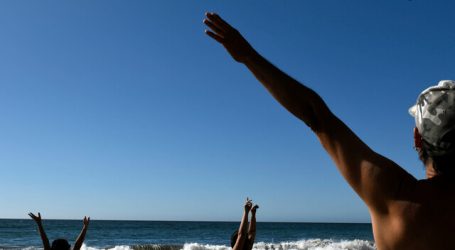 Emblemática playa nudista cumple 22 años en Puchuncaví