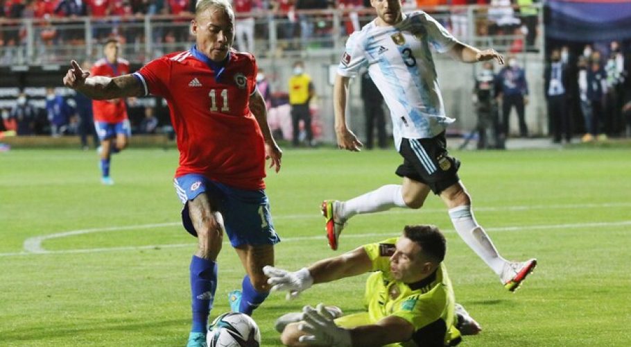 Eduardo Vargas fue liberado de la 'Roja' por lesión