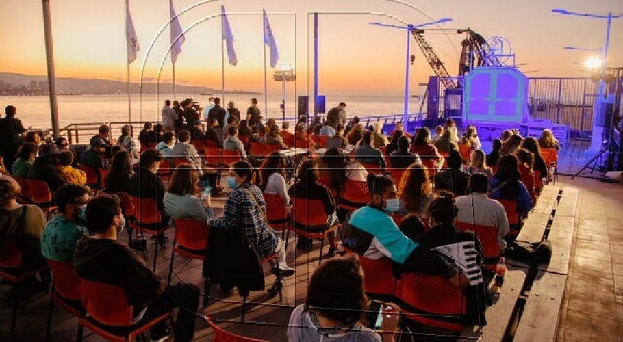 Aplaudido debut de "Teatro a Mil" en Muelle Vergara de Viña del Mar