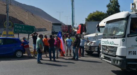 Nueva marcha se realiza esta jornada en las calles de Iquique