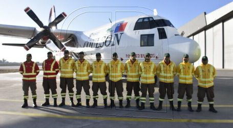 Avión Hércules C130 apoya control del incendio forestal en Timaukel