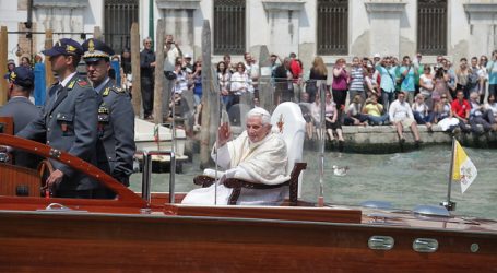 Benedicto XVI pidió perdón a las víctimas de abusos sexuales