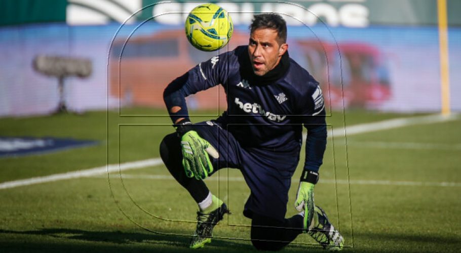 Pellegrini y lesión de Claudio Bravo: “Aún le queda un poco” para recuperarse