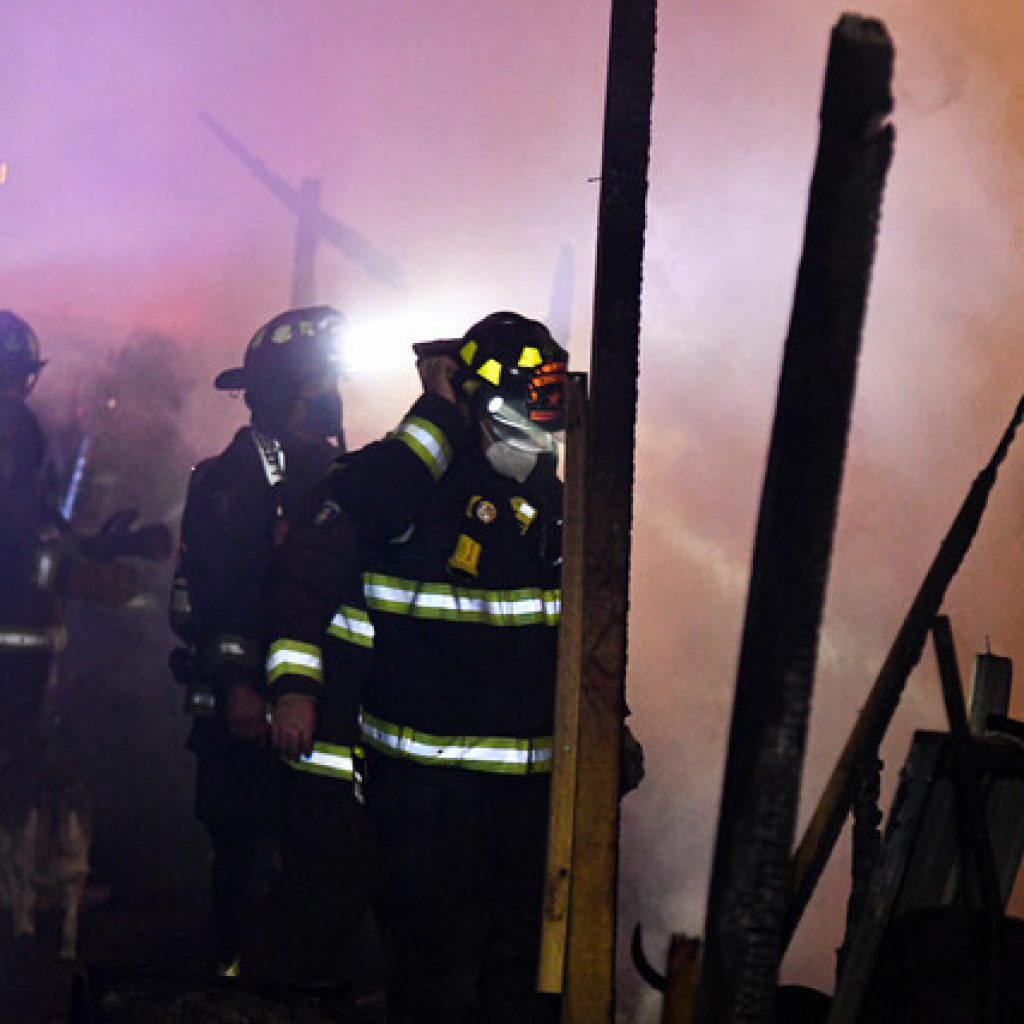 Autoridades realizan reunión de emergencia por incendio en Antofagasta