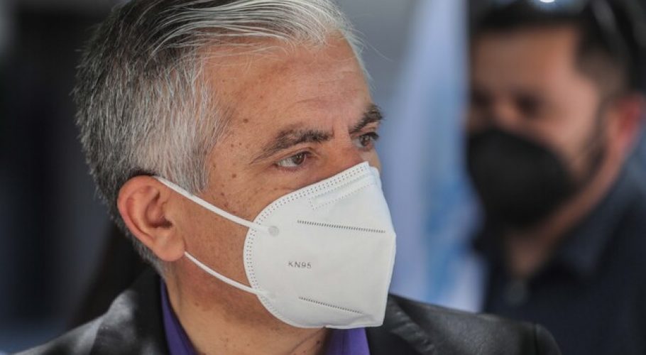 Colegio de Profesores entregó carta al ministro de Educación por vuelta a clases