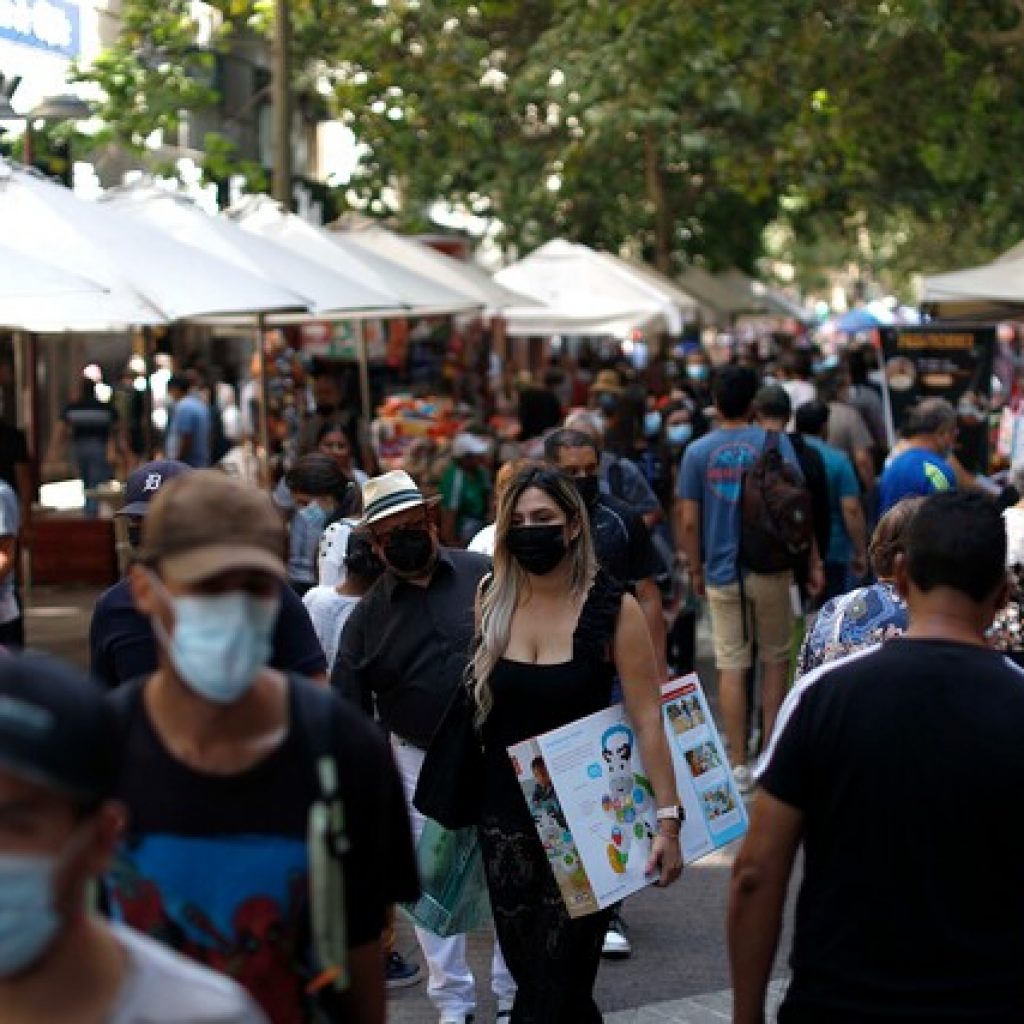 COVID-19: Positividad diaria en la Región Metropolitana es de un 21,24%