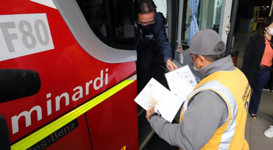 MTT: Tasa promedio de multas de buses interurbanos fue de 17,7% en 2021