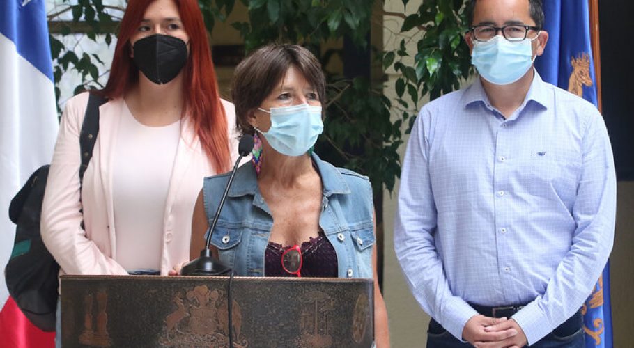 Cristina Girardi destacó que colegios municipales no exijan el uniforme escolar