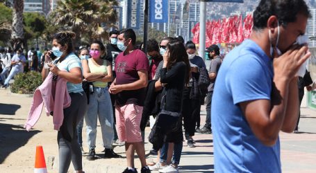 Ómicron: 63% de los chilenos cree que se debería decretar cuarentena