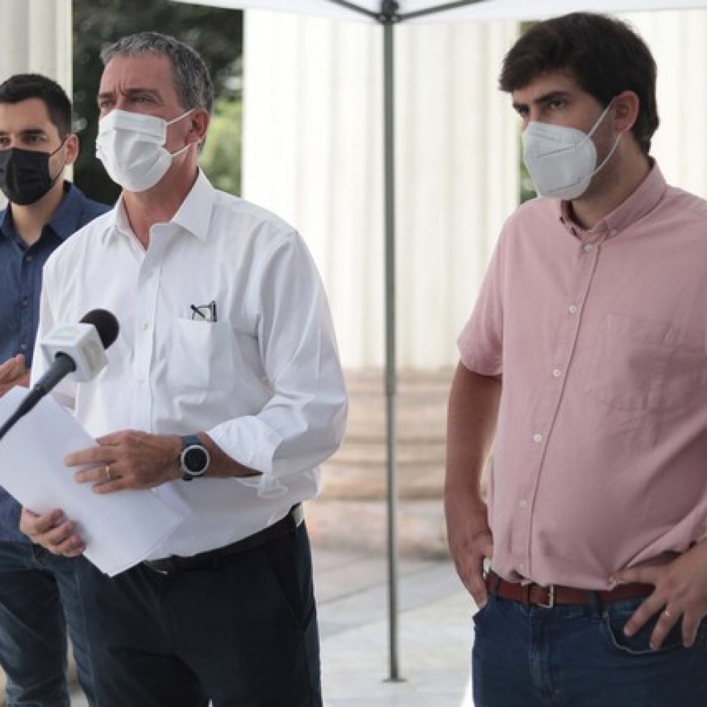 Presentan iniciativa constitucional sobre el Derecho al Consumidor