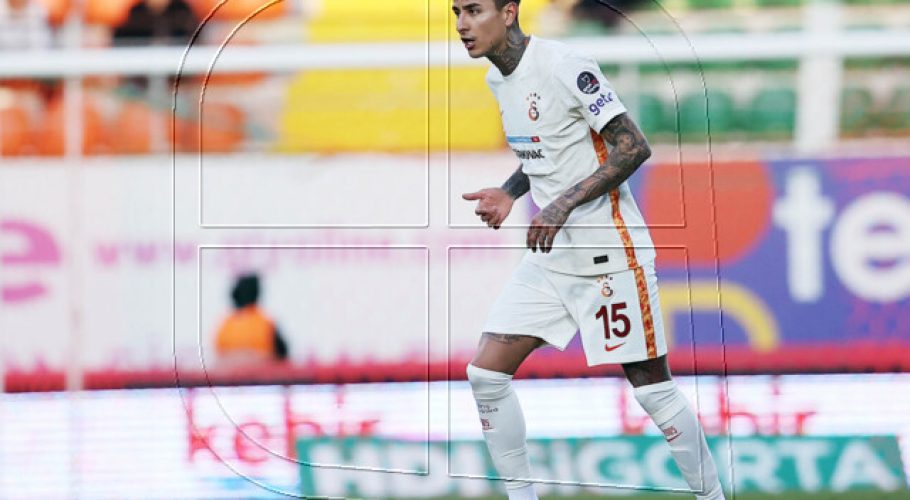 Pulgar: “Mi primer objetivo es levantar al Galatasaray desde donde está”